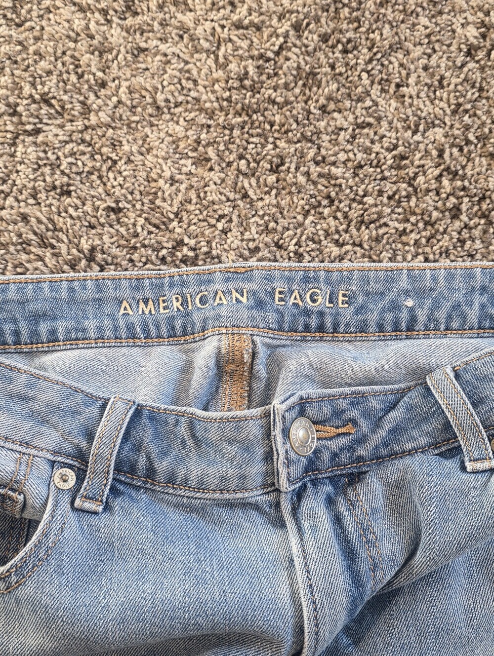 American Eagle Outfitters Light Blue Distressed Mom Jeans Size 14 Short - Picture 2 of 7